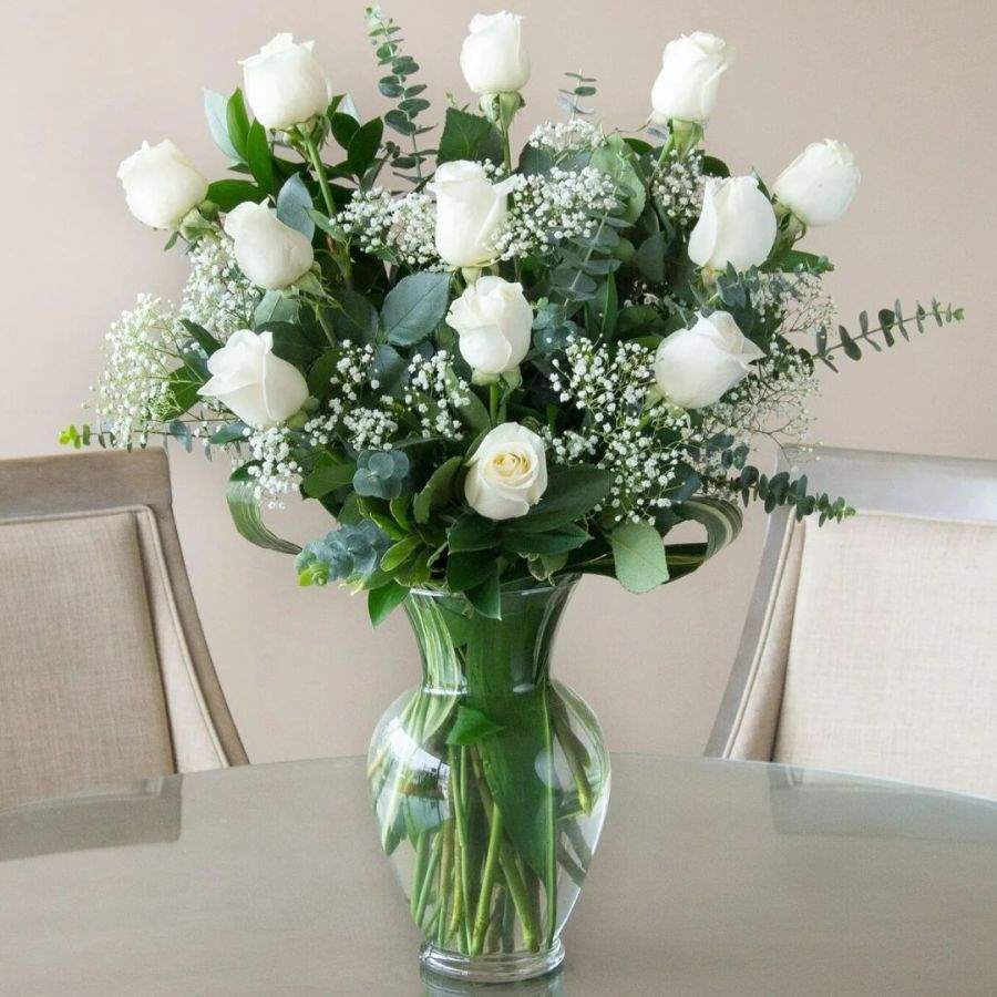 12 white roses vase.png