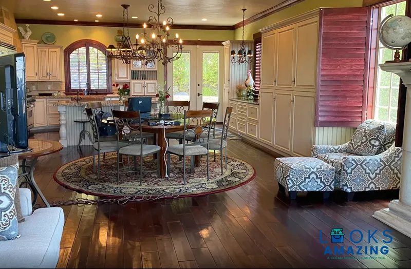 Looks Amazing (3).png