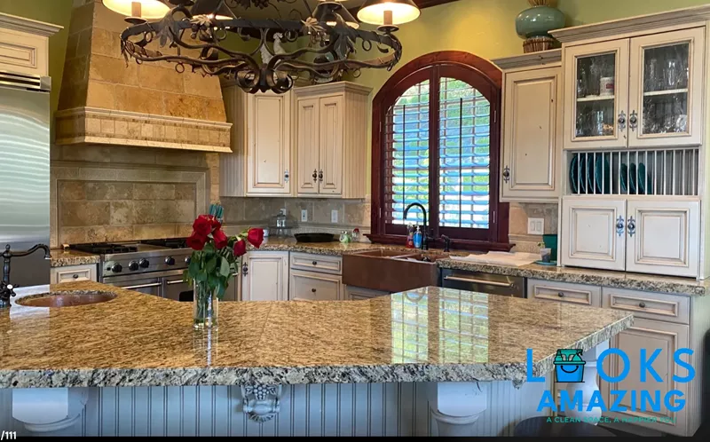 Looks Amazing (2).png