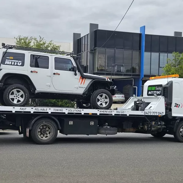 Melbourne-Towing-8-r0rx52oc4wcuh88f3i8gzoqucw14wftdg1hqr6fqrk.jpg