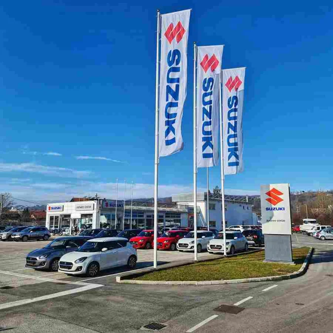 Suzuki antares centar salon Compressed 200kb.jpg