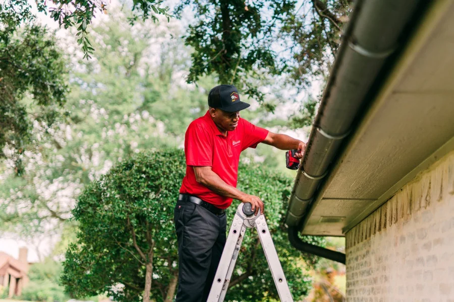 gutter cleaning serving Windermere, W and S Orlando.jpg