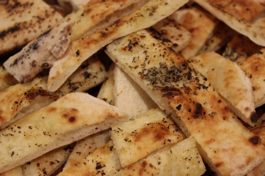 pizza bread sticks - pizzeria on the road - sydney.jpg