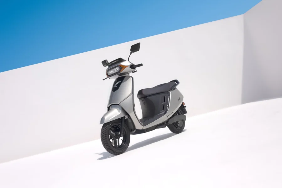 kinetic-dx-electric-scooter-product-india.jpg