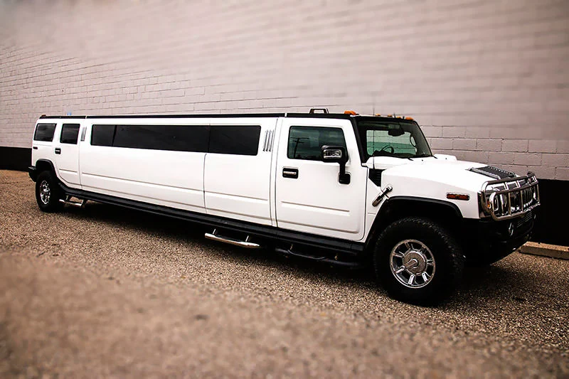 18-passenger-hummer-h2-limo1.jpg