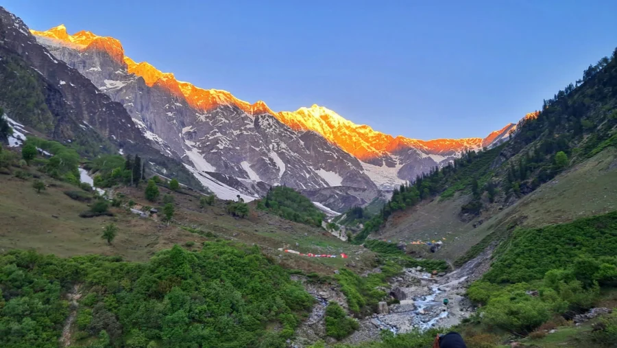 Bakar-thach-campsite-beas-kund-trek-madtrek-scaled (1).jpg