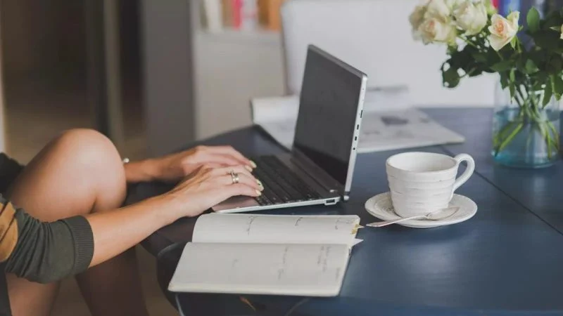 remote-working-setup-online-marketplace-markettram.jpg