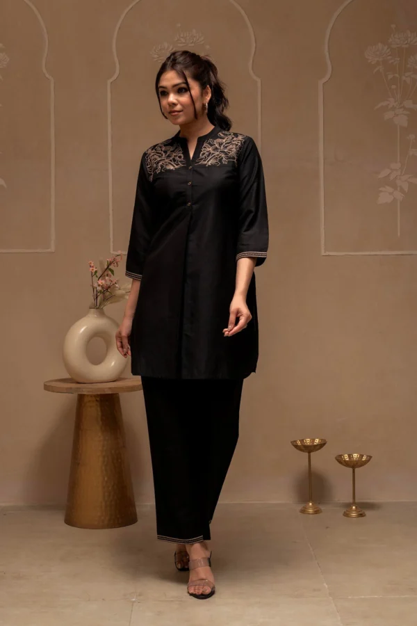 black solid viscose 9qpd7y4kws